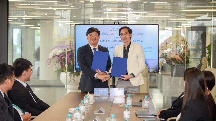 Signing Ceremony of Cooperation between UFM and Vietnam International Finance Center (VIFC)